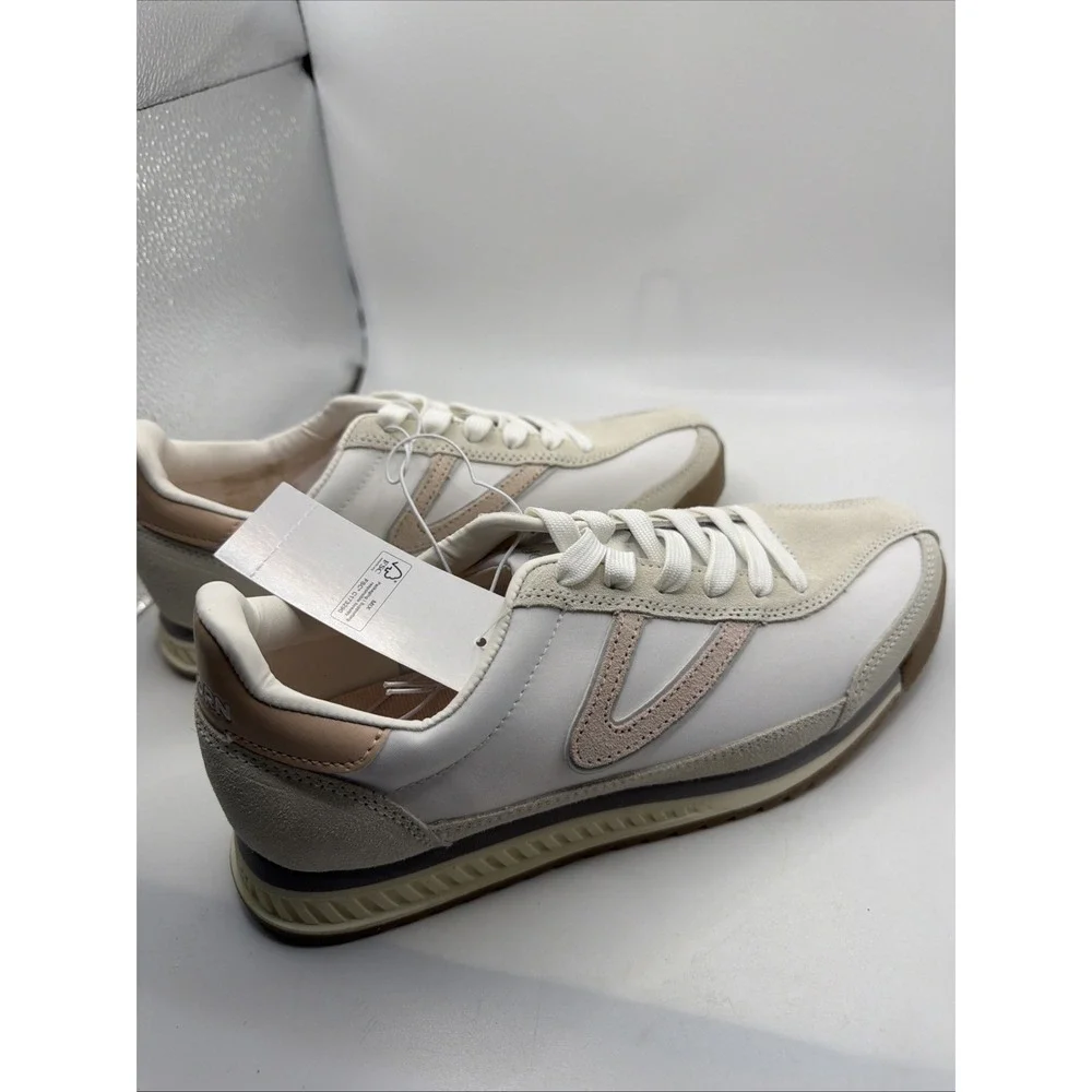 NIB Tretorn‎ Womens Size 7.5 Hailey Leather Upper Sneaker Memory Foam Footbed.
